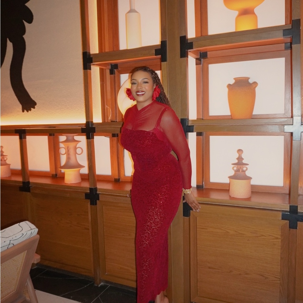 Meet your Posher, Jainaba